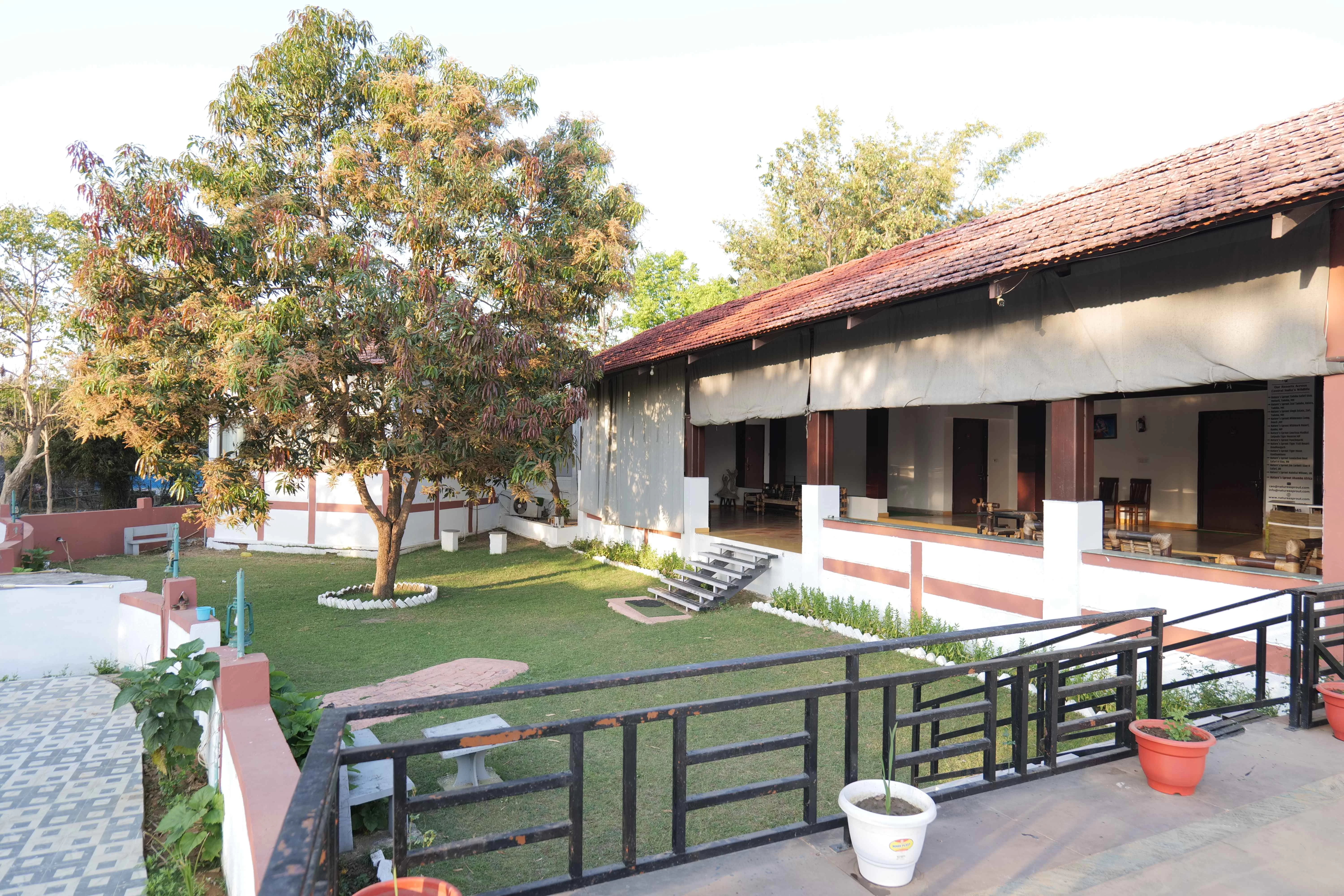 Family Resort in Kanha